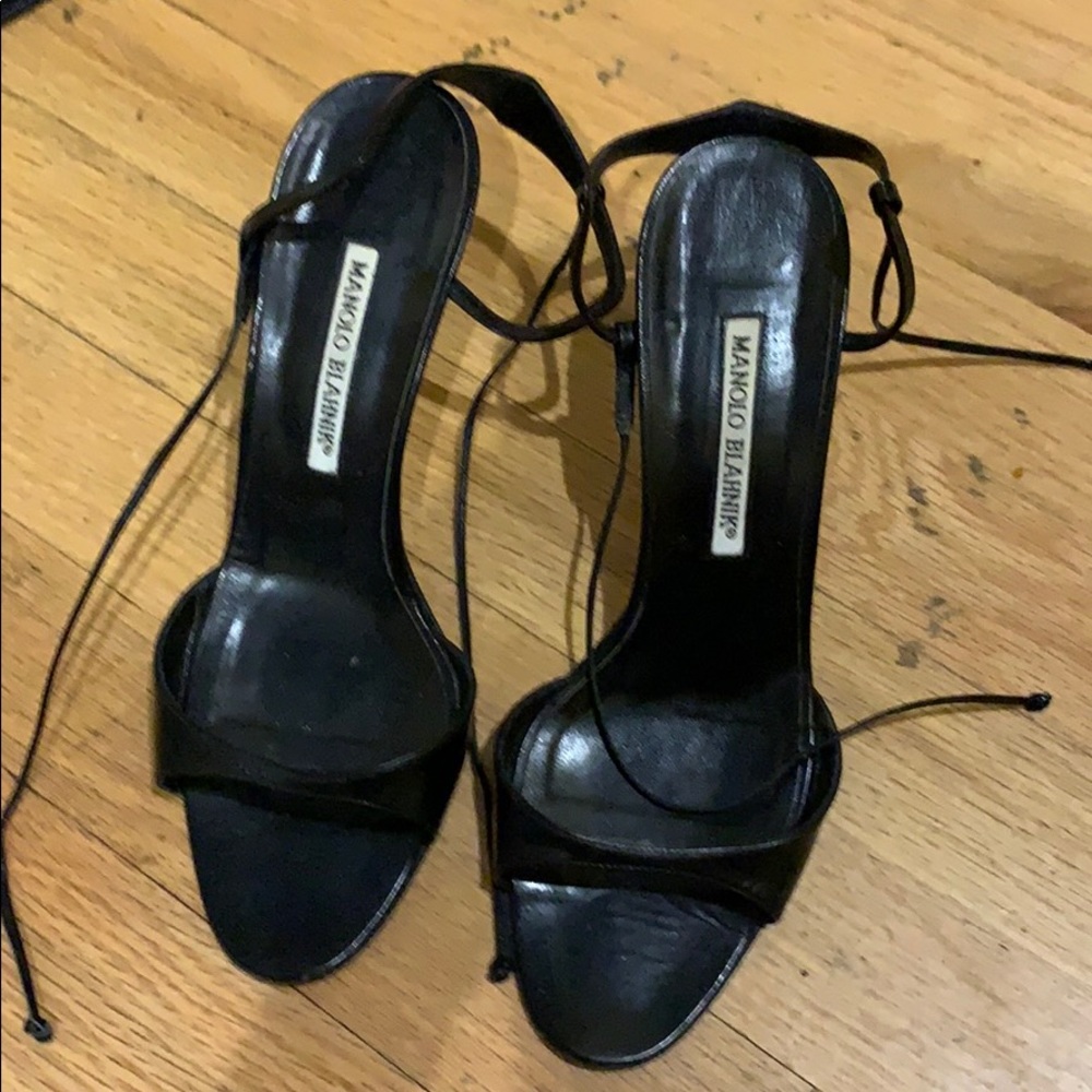 This shoes is super elegant and sexy.